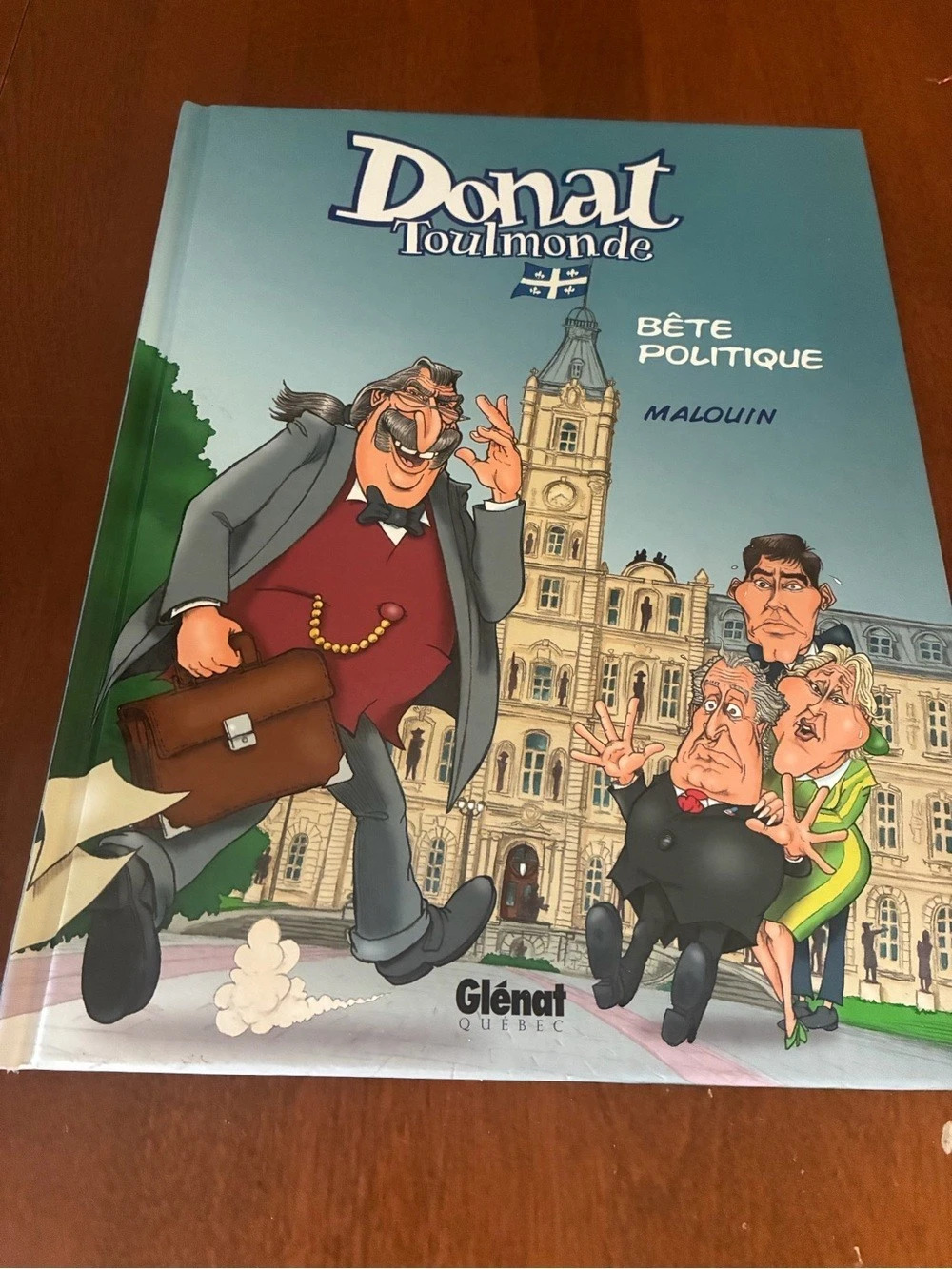 Glénat Donat Toutmonda: Bête Politique Illustrated French Comic Book